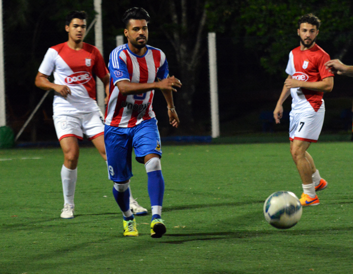 Junior Rodrigues, do DK FC, marcou um gol e deu o passe para Fernando Junges garantir a vitória de seu time diante do Tocafogo.