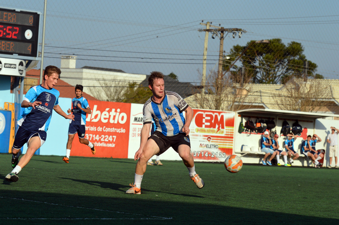 Viracopos/Lebber Imóveis Edinho Jungkenn (d), goleou a equipe do Galera.