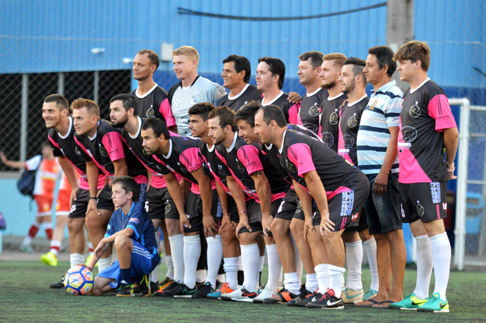 Equipe do R7 garantiu vaga na Série Ouro, depois de vencer o time do Debilitados FC