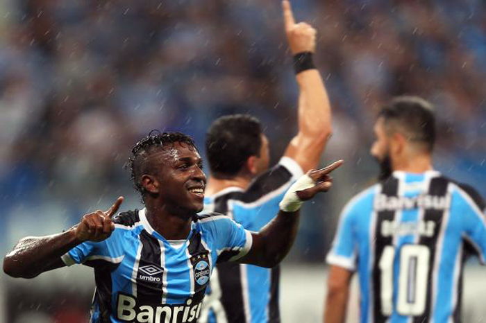 Miller Bolaños fez gol em sua estreia com a camisa do Grêmio. Foto: Jefferson Bernardes/AFP. 