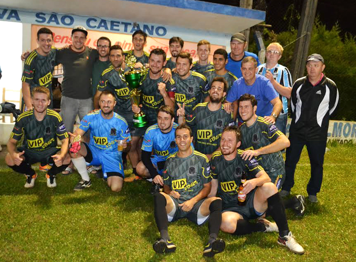 Esbórnia terminou com a hegemonia do Atrevidos e conquistou o título de campeão da Copa Pituca 2017. Foto: Zique Neiztke/A Hora 