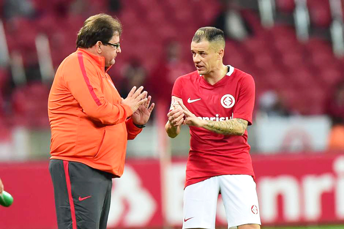 Guto Ferreira não saiu do empate diante do Juventude em sua estreia como treinador do Inter. Foto: Vinicius Costa/Futura Press 