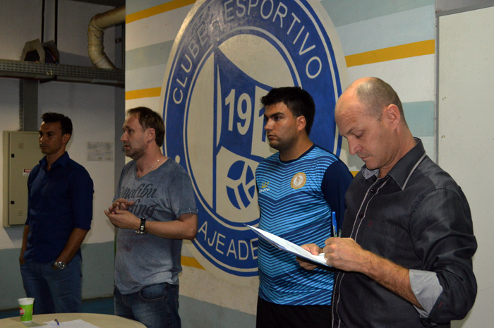 Alexandre sebben (d) foi apresentado oficialmente pelo presidente Everton Giovanella, como o novo coordenador das Escolinhas do Clube Esportivo Lajeadense. 