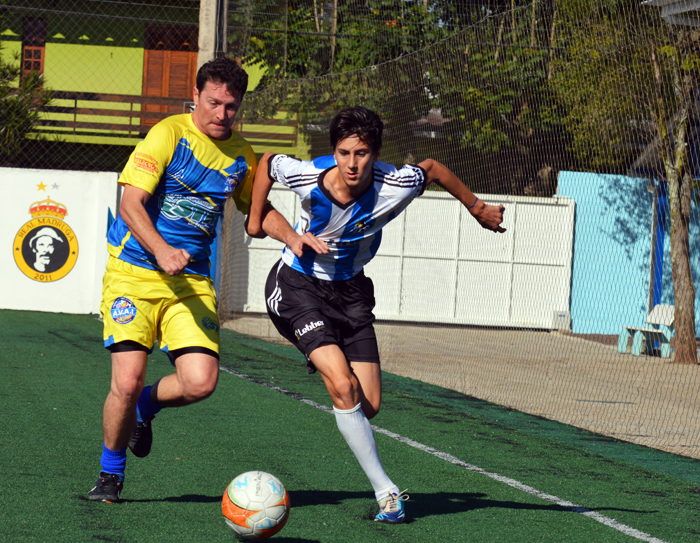 No duelo entre FuteBar Avaí e Viracopos/Lebber Imóveis, melhor para o Viracopos, do jogador Gonzalo Fornari (d).