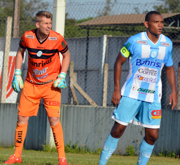 Goleiro Giovani foi escolhido pela Rádio Independente, como craque do jogo, no duelo contra o Central de Caruaru.