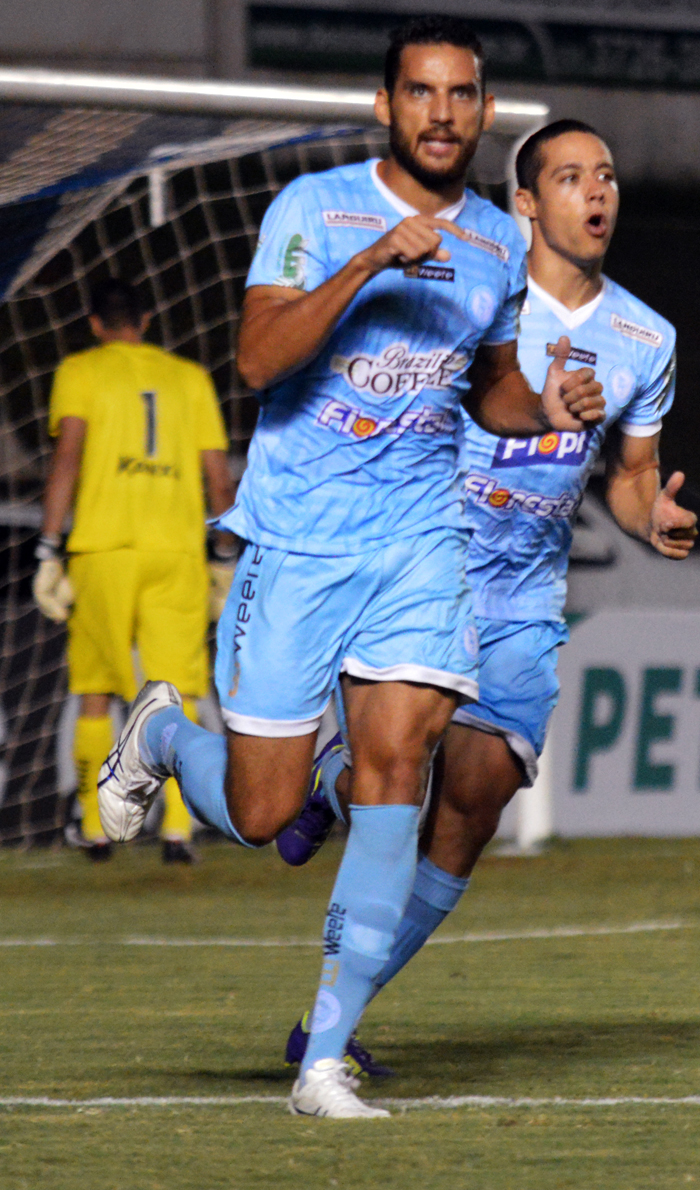 Gilmar e Ramon, artilheiros do Lajeadense, não marcaram diante do São Paulo, mas o torcedoir acredita que diante do Brasil de Pelotas, os gols vão sair. 