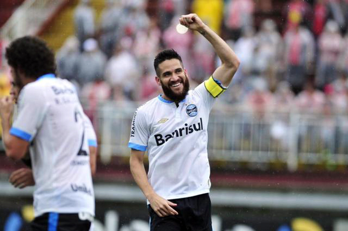 Marcelo Oliveira abriu o placar nos primeiros minutos de jogo. Foto: Léo Munhoz/Agência RBS. 