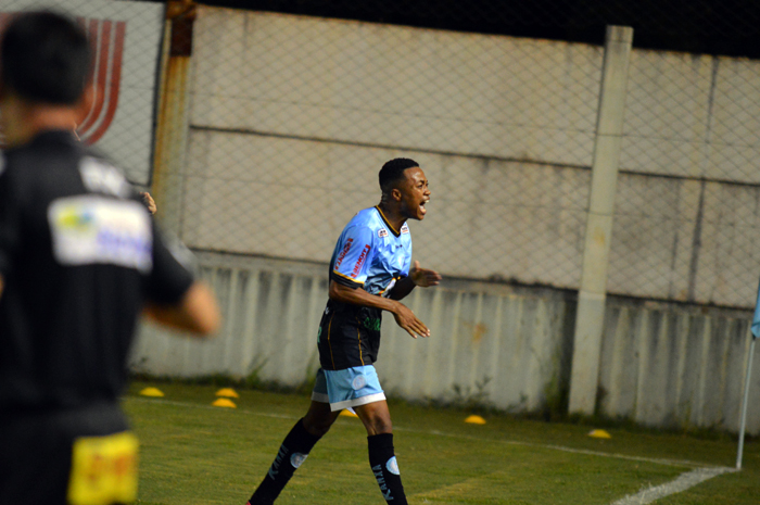 Erik anotou o gol da vitória do Lajeadense diante do Glória. Um gol que tirou o Alviazul da zona da degola. 