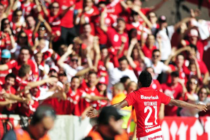 Vitinho abriu po placar para o Inter marcando um golaço diante dos 40 mil torcedores. Foto: Félix Zucco/Agência RBS. 