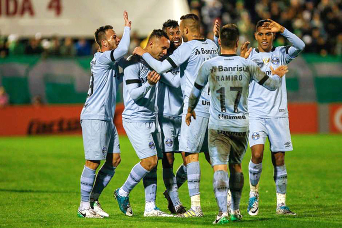 Everton marcou três gols para o Grêmio0 diante da Chapecoense. Foto: Lucas Uebel/Grêmio/Divulgação 