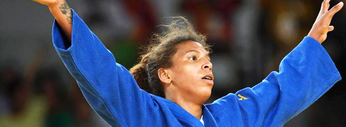 Rafaela Silva conquistou a primeira medalha de ouro nos jogos do Rio de Janeiro. Foto: Toshifumi Kitamura/AFP. 