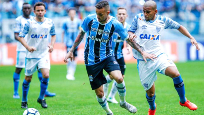 Nem o iluminado Luan conseguiu reverter o revés diante do Avai em plena Arena. Foto: Lucas Uebel/Grêmio/Divulgação 