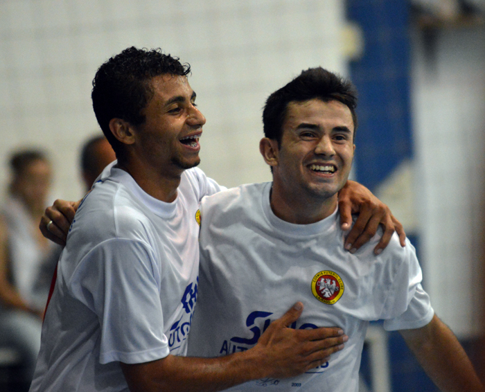 Dioguinho Silva e Mendigo, do Coorevat, em note inspirada, na vitória contra a equipe do Só Ceva.