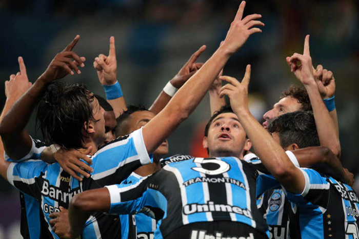 Grêmio vence o Vasco, volta a vice-liderança e afunda o time carioca, que pode terminar a rodada na lanterna. Foto: Diego Vara. 