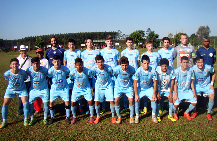 Lajeadense busca o título da I Copa dos Vales de Futebol Juvenil diante da Juventus de Teutônia. 