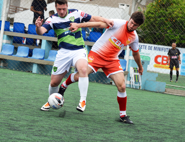 Sistema defensivo do Renegados FC/Ótica Brasil não deu espaços para o time do Tabajara/CBM e acabou garantindo a vaga entre os quatro melhores times da Série Ouro, da Primeira Divisão.