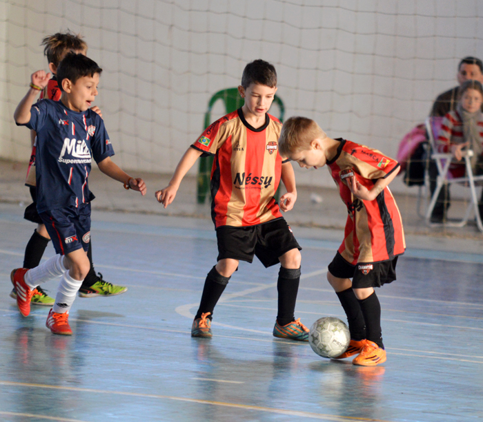 Pequenos atletas estiveram inspirados na artilharia da sexta rodada do 28º Campeonato Piá. 