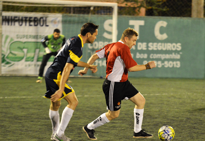 Galera, do jogador Roger Reckziegel (e) venceu a equipe do Expressinho