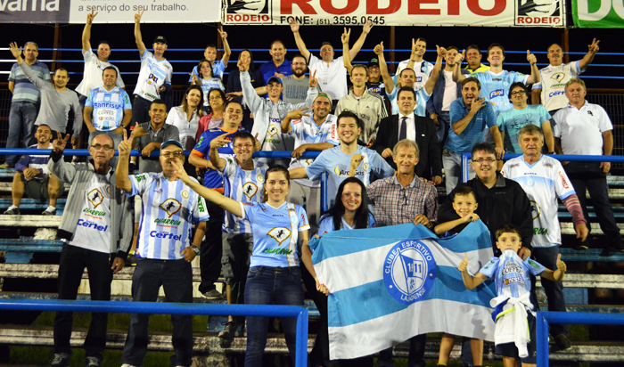 Não foi por falta de apoio do torcedor que o Lajeadense não conseguiu a vitória diante do Novo Hamburgo. 