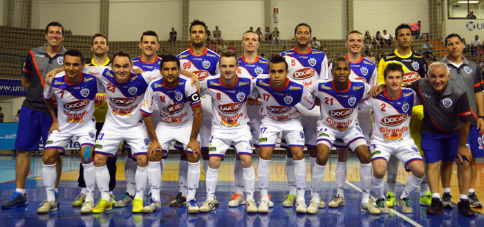 Alaf voltou a oscilar no Gauchão de Futsal, como já havia ocorrido na partida de estreia. Desta vez não teve poder de reação e amargou a primeira derrota na competição. Resultado negativo fica para trás, pois agora o grupo tem duas partidas pela Liga Nacional. O primeiro contra o Tubarão e na sequência diante da ACBF. Foto: José Roberto Gasparotto. 