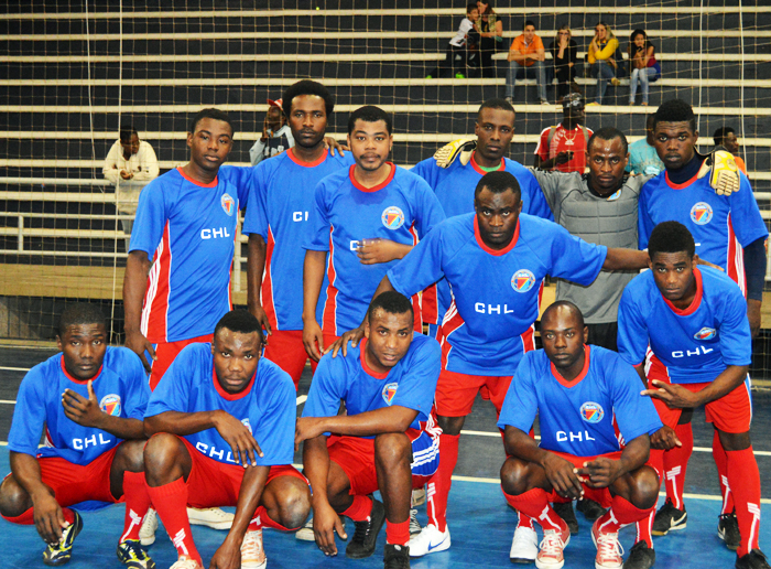 Equipe Clube dos Haitianos, perdeu o jogo, mas ganhou a simpatia do público presente na estreia do Cafusal. 