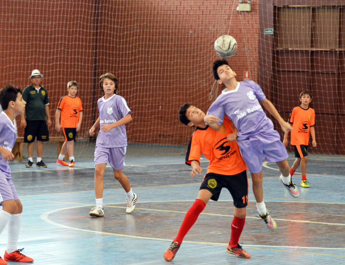 Jogos do último sábado (15) tiveram emoção do início ao fim das partidas. Todas as equipes lutando para passar a fase semifinal. 