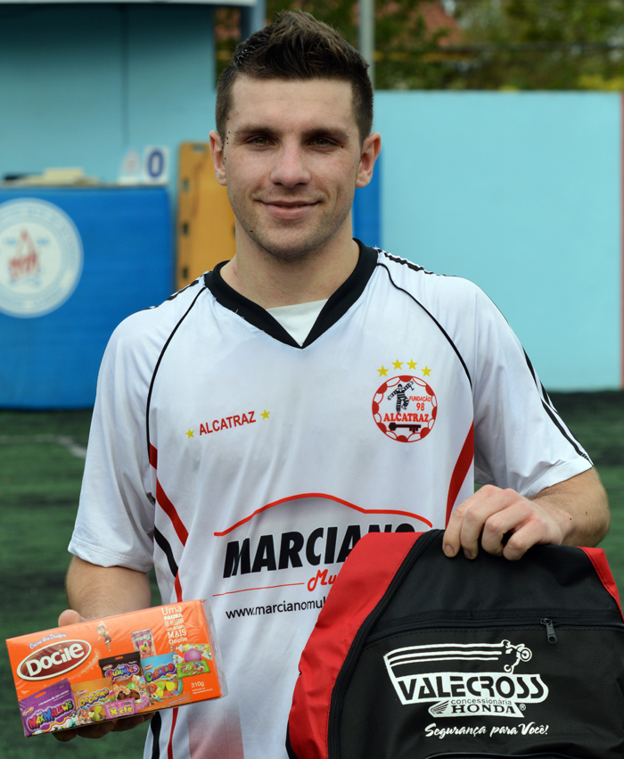 O jogador Tomaz Pereira Lopes Filho, o Tomazinho; foi escolhido como craque do jogo, no confronto diante da equipe do Tabajara/CBM. Tomazinho marcou dois gols, foi eficiente na marcação, anulando as principais jogadas de ataque do adversário. Pela sua atuação, recebeu os brindes da Valecross e Docile, na promoção com o site www.jrgasparotto.com