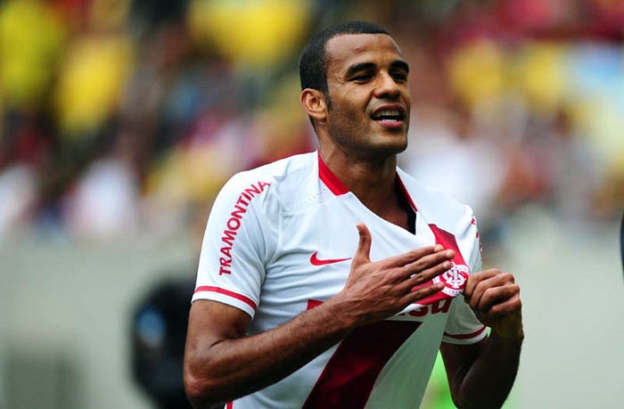 Jogador Ernando era só alegria. No seu 100º jogo vestindo a camisa do Inter, marcou o gol da vitória de seu time contra o Flamengo. Foto: Ricardo Duarte/Inter. 