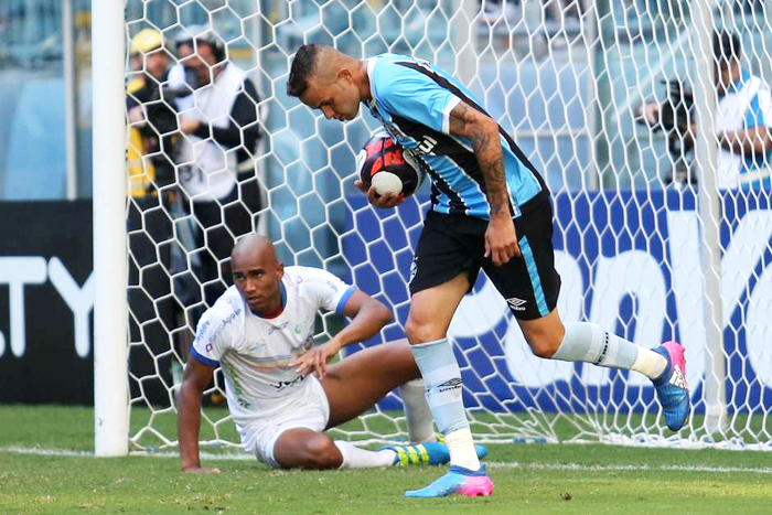 Luan anotou o gol de empate do Grêmio diante do Veranópolis. Foto: Richard Ducker/Frame Photo/Gazeta Press 