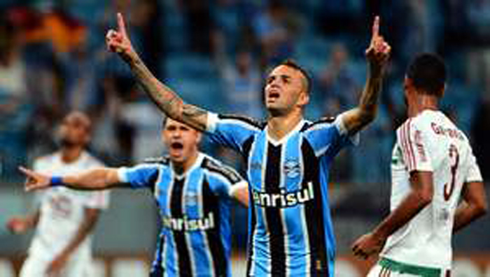 Luan marcou de pênalti o gol da vitória contra o Fluminense. Foto: Lucas Uebel/Grêmio FBPA/Divulgação.