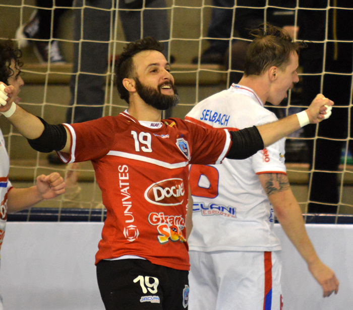 Goleiro Cristian foi um dos destaques da Alaf na goleada diante do Asif de Ibirubá, na casa do adversário. Foto: José Roberto Gasparotto. 