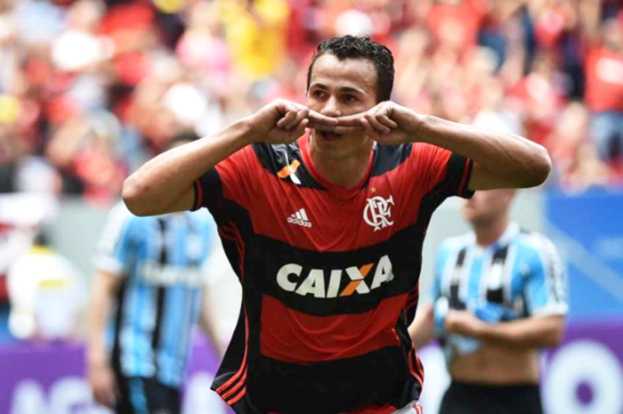 Leandro Damião abriu o placar para o Flamengo na vitória contra o Tricolor Gaúcho. Foto: André Borges/Agif/Lancepress! 