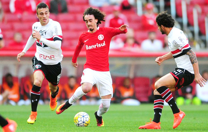 Valdívia desperdiçou penalidade máxima e a chance de terminar com o jejum sem vencer no Brasileirão. Foto: Ricardo Duarte/Inter/Divulgação. 