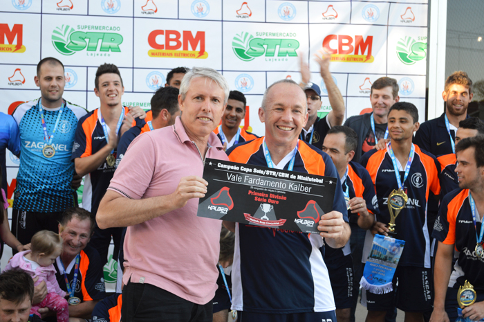 Equipe do Galera/Móveis Zagonel defende o título de campeão da Primeira Divisão do Sete. 