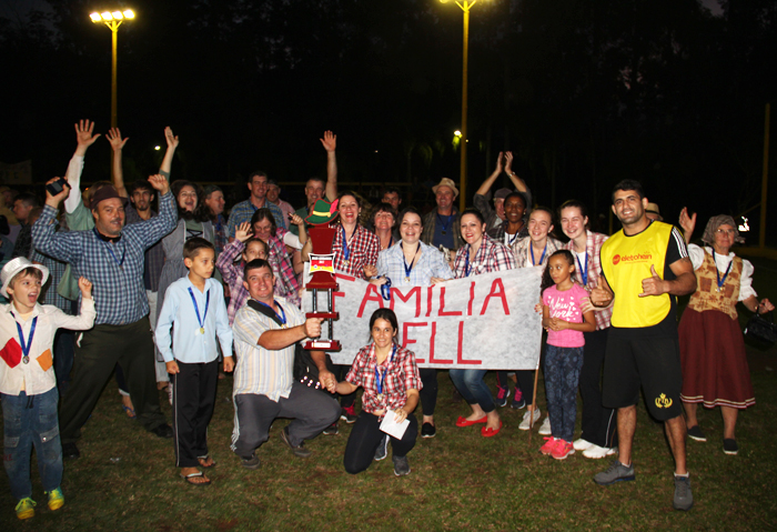 Equipe da Família Fell, bicampeã. Foto: Rodrigo Angeli/Assessoria Imprensa Prefeitura Estrela 