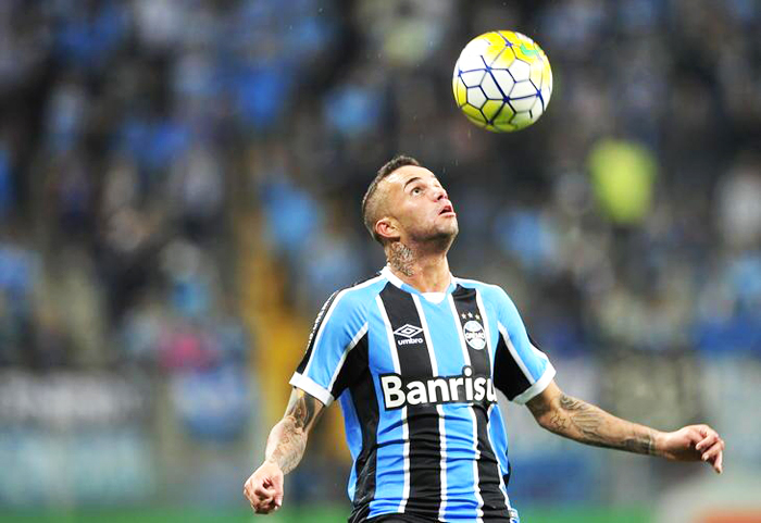 Luan teve uma chance incrível de empatar o jogo nos descontos da etapa final, mas desperdiçou. Foto: Lauro Alves/Agência RBS. 