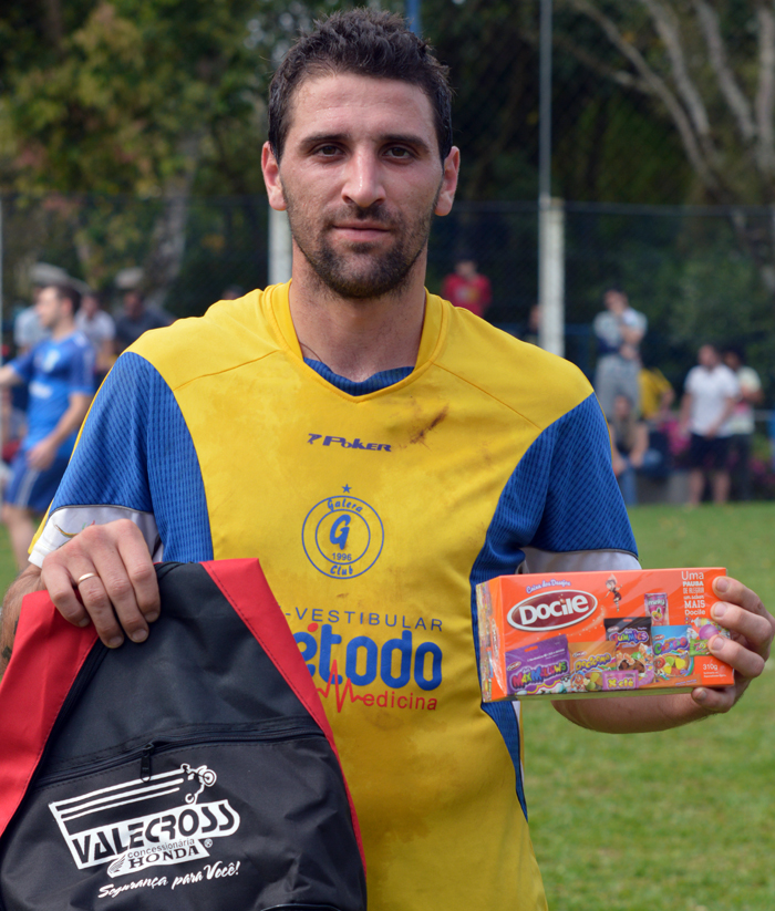 Diogo Rizzetti, do Galera, foi escolhido o craque do jogo, no embate contra o Rebordose, na elite da Copa CTC/Espaço3 Arquitetura. Além dos dois golaços diante do oponente, Rizzetti foi incansável no desarme e nas investidas ao ataque, deixando seus marcadores em dificuldades em vários momentos do jogo. Pela sua atuação, Diogo Rizzetti, recebeu os brindes da Valecross e Docile na promoção com o site www.jrgasparotto.com