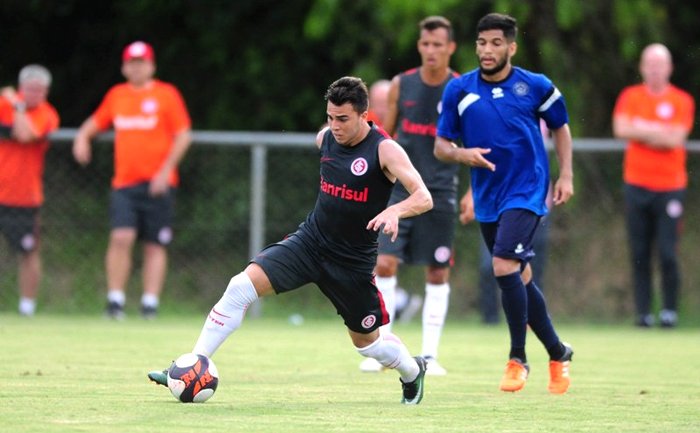 Andrigo participou dos dois últimos tempos de 30 minutos, no duelo contra o Tubarão. Foto: Ricardo Duarte/Inter/Divulgação 