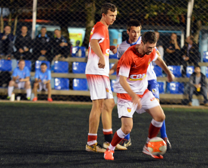 Chuva e frio não atrapalharam as equipes, nos jogos noturnos desta semana no Sete. 