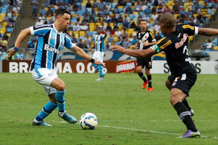 Giuliano não conseguiu coinverter em gols, as chances criadas diante do Vasco. Foto: Agência Press Digital. 