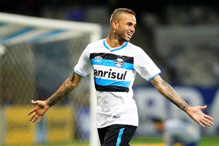 Luan marcou um golaço no Mineirão, abrindo o caminho da vitória do Grêmio diante do Cruzeiro. 