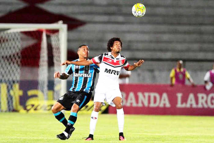 Keno deu muito trabalho a defesa do Grêmio. Foto: Marlon Costa/Futura Press/ Estadão Conteúdo 