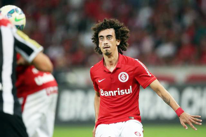 Valdívia saiu do banco de reservas para anotar o gol que deu a vitória ao Inter diante do Santos. Foto: Diego Vara/Agência RBS. 