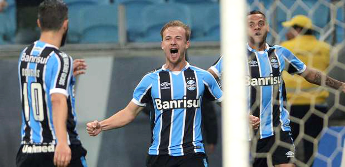 Marcelo Hermes entrou na partida e anotou o gol da vitória do Grêmio diante do Santos. Foto: Edu Andrade/Fatopress. 