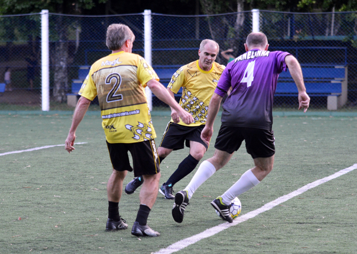 Equipe do Panelinha, do jogador Pulita (d), venceu o time do Magic Club e garantiu vaga na semifinal