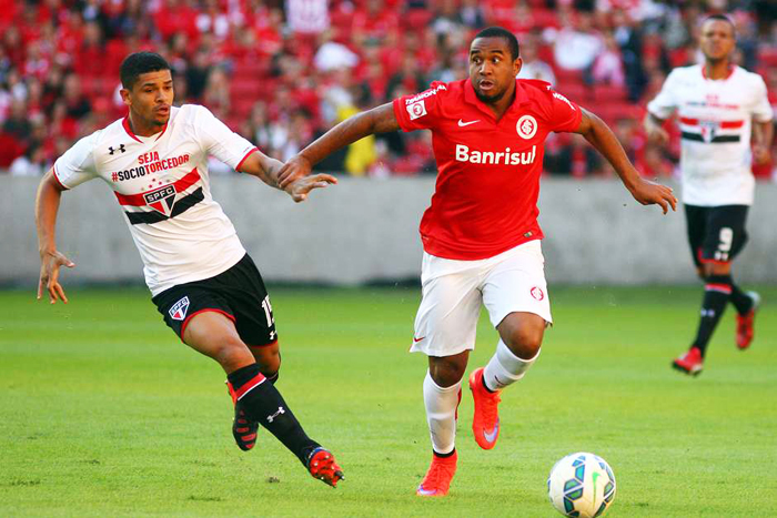 Técnico Diego Aguirre eleogiou a ataução de Anderson diante do São Paulo. Foto: Lucas Uebel/Getty Images. 