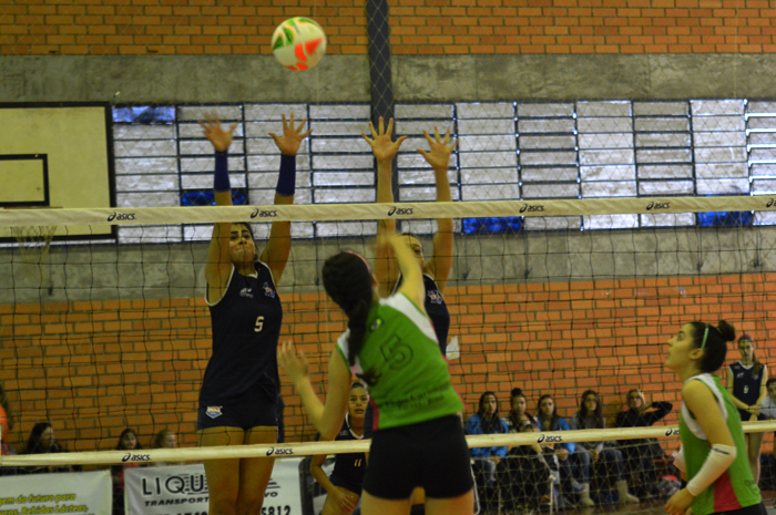 Depois do Festival Internacional de Voleibol de Estrela, agora é a vez da Sejel promover o Torneio de Voleibol Misto. 